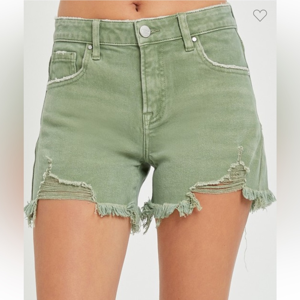 Risen Jeans- Mid Rise Shorts with Frayed Hem